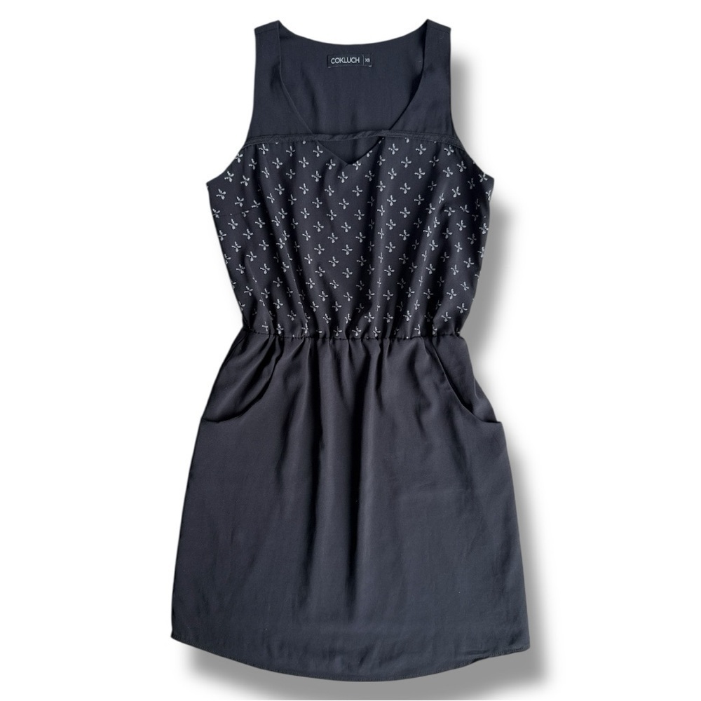 Cokluch Black and White Midi Summer Dress with Pockets